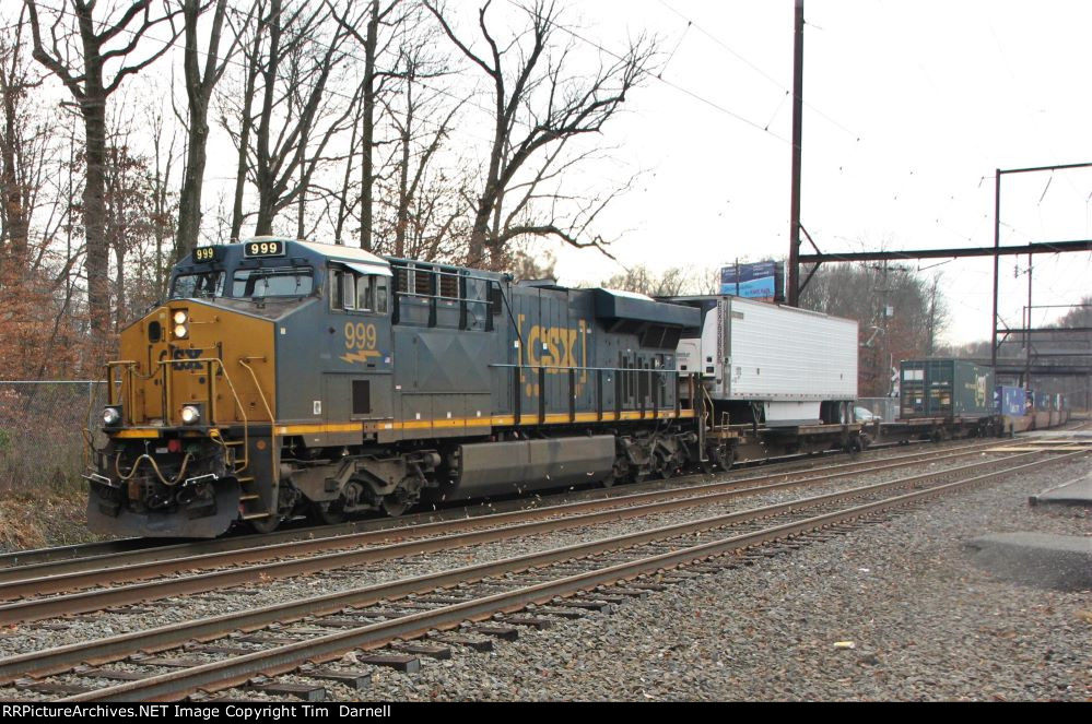 CSX 999 leads I030